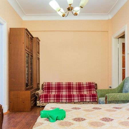 Квартира По Улице Большая Васильковская 92 Kiev Ngoại thất bức ảnh